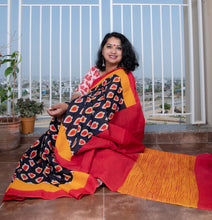Load image into Gallery viewer, Paan Print Black & Red Saree