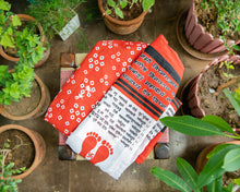 Load image into Gallery viewer, Mantar Red & White Print Saree