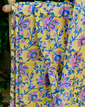 Load image into Gallery viewer, Yellow Story Mulmul Saree