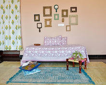 Load image into Gallery viewer, Mauve Floral Jaal Printed Bedsheet