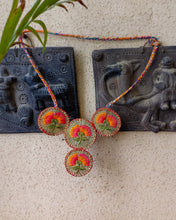 Load image into Gallery viewer, Iris Neckpiece