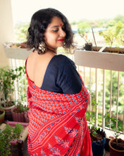 Load image into Gallery viewer, Red & Blue Buti Saree