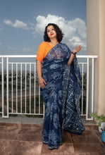 Load image into Gallery viewer, Devi Indigo Block Printed Chanderi Saree
